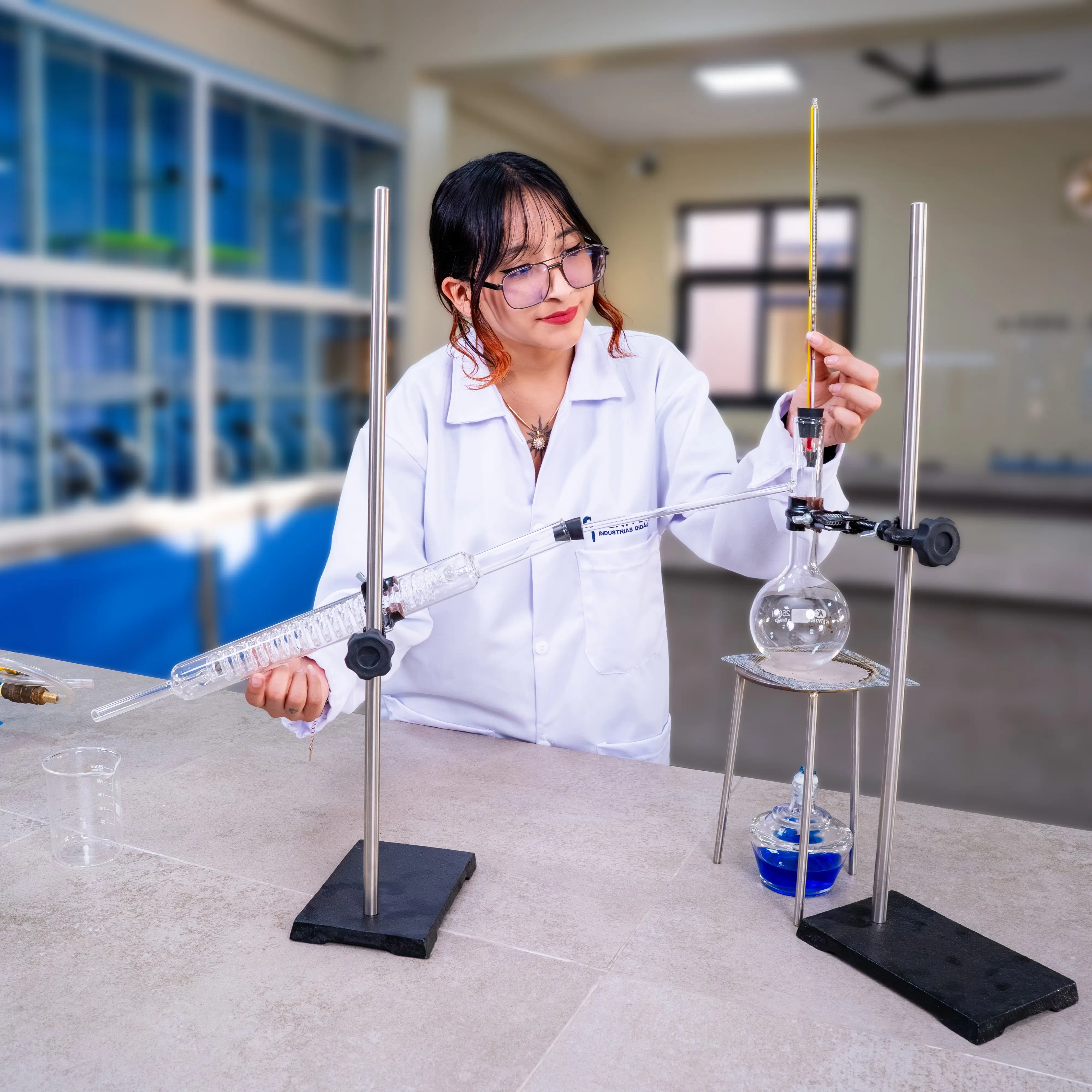 Fabricación de equipamiento para laboratorios educativos
